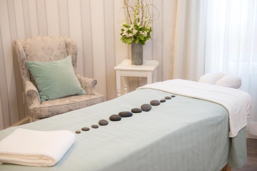 Hume Hotel & Spa Nelson Bagian luar foto